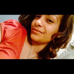 Meet your Posher, Veronica