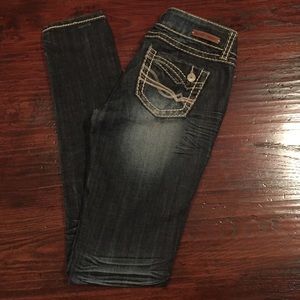 Super cute skinny jeans