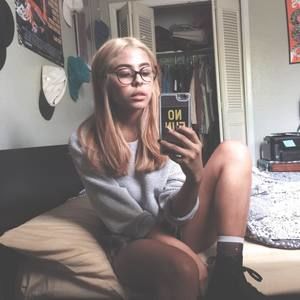 Meet your Posher, Laura christine