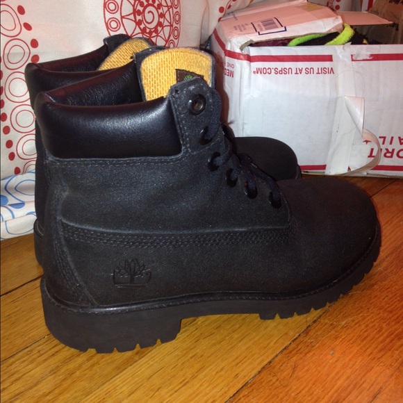BLACK TIMBERLAND BOOTS SZ 4.5 must go ASAP