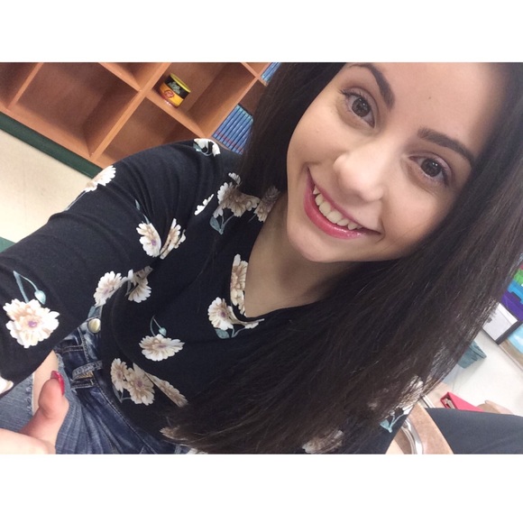 Meet your Posher, Maria - Picture 1 of 1