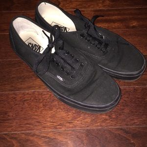 all black vans! 😏