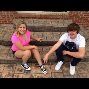 Meet your Posher, Larissa