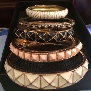 Bundle for @chiquefreaque