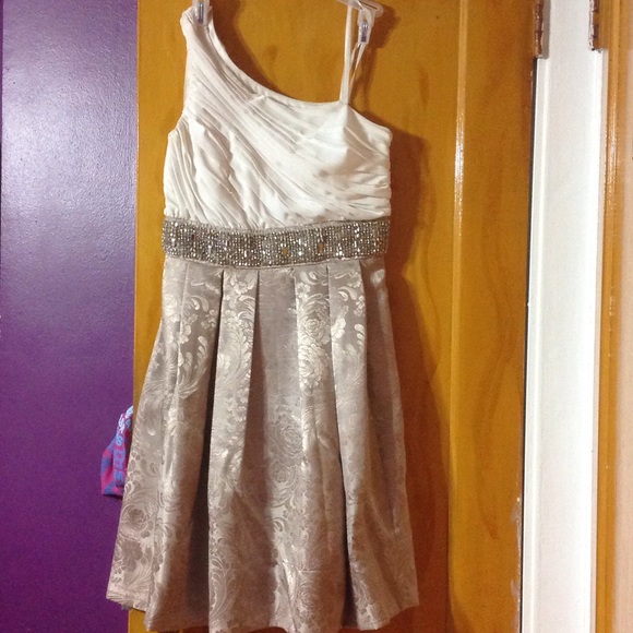 Amazing classical dress / only worn once