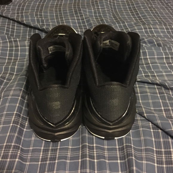 Hyperdunks 2013 Black and White - Picture 2 of 3