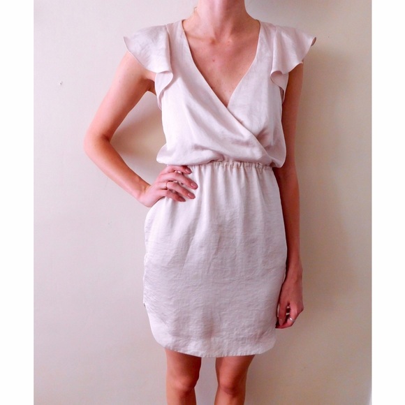 BCBGeneration Dresses & Skirts - 🎉HP!🎉 BCBGeneration Blush Silky Dress