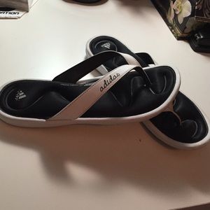 comfortable adidas sandals!😝