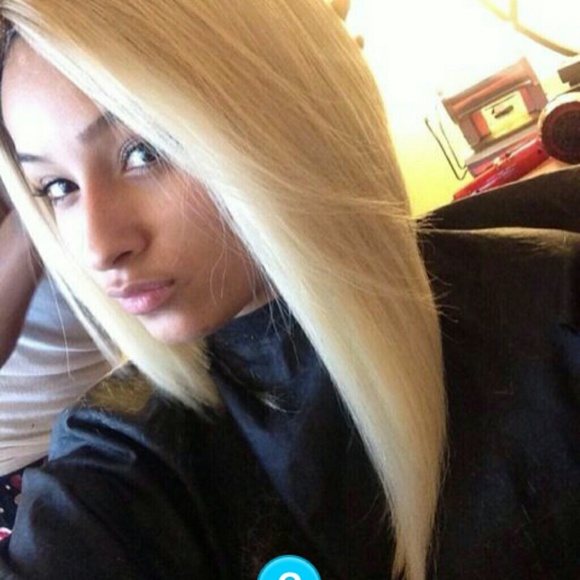 Meet your Posher, Alexus - Picture 1 of 1