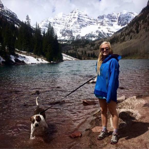 Meet your Posher, Carly