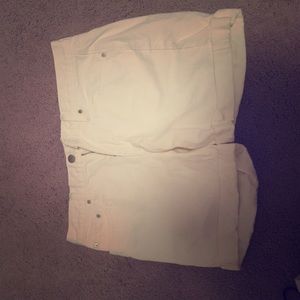 Gap size 26 white Jean shorts