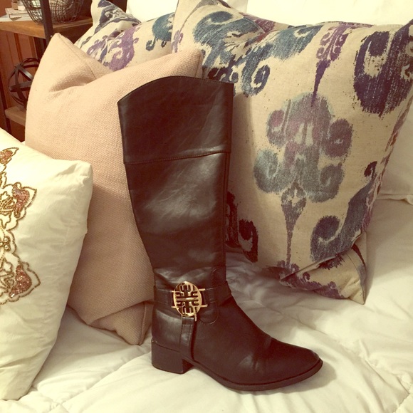 Riding boots