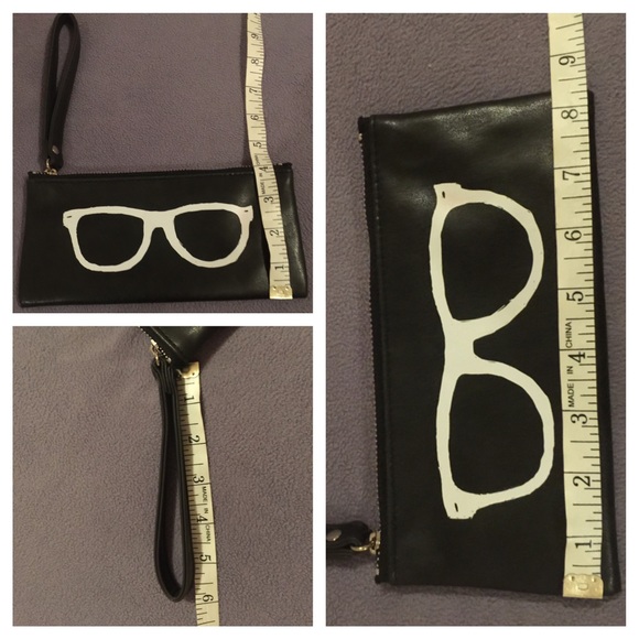 Bobbi Brown wristlet - Picture 2 of 3