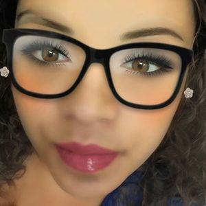 Meet your Posher, Mandy