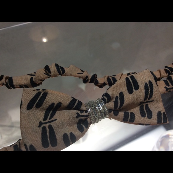 Stretchy bow headband