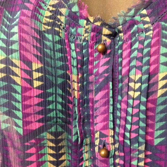 Purple Triangle Patterned Tank - Picture 2 of 4