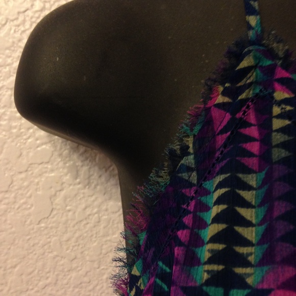 Purple Triangle Patterned Tank - Picture 3 of 4