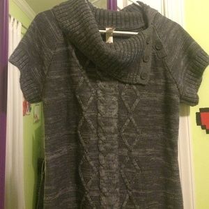 Knitted gray top