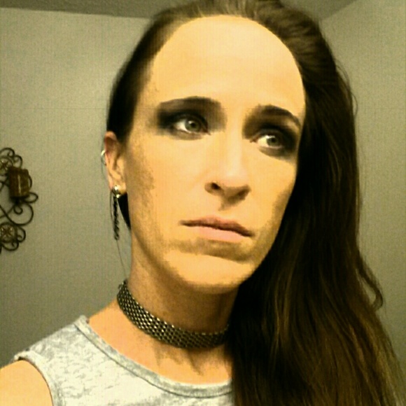 Meet your Posher, Jenni - Picture 3 of 4