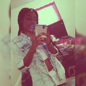 Meet your Posher, Danesha