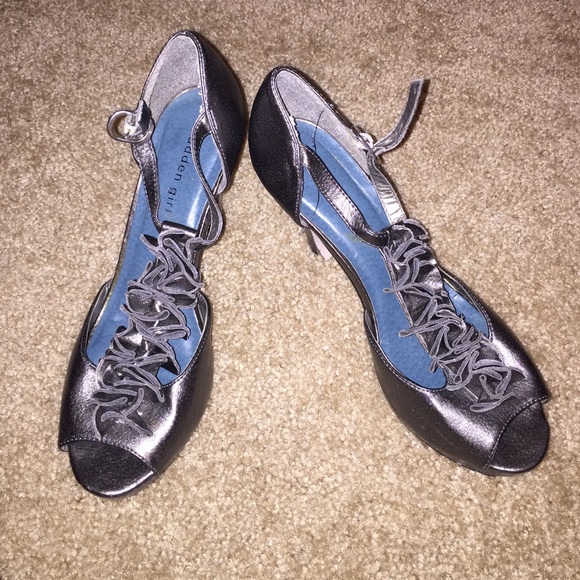 Silver Madden Girl heels