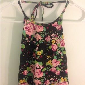 🌸🌻 URBAN Floral Crop Top 🌻🌸