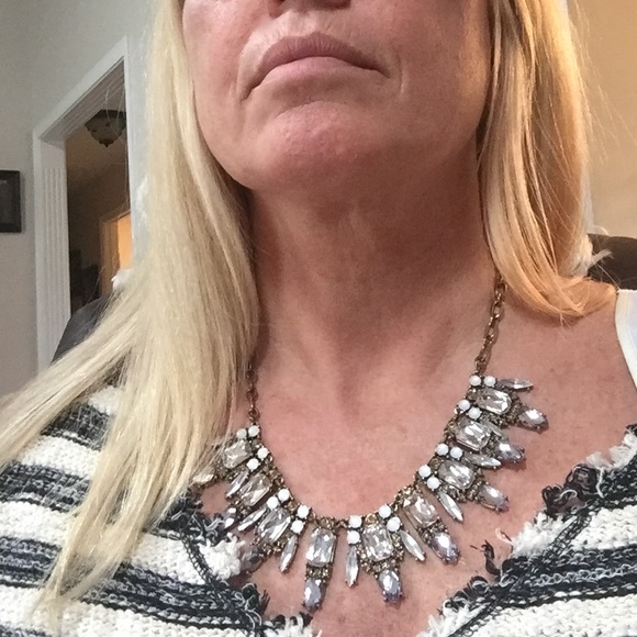 Statement Necklace ON SALE 💝💝💝 - Picture 3 of 3