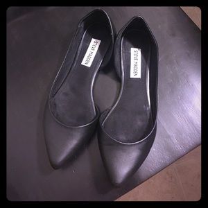 Steve Madden black flats