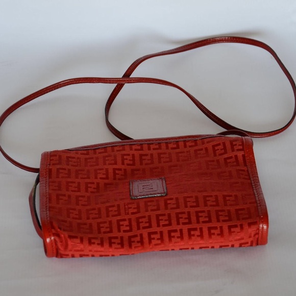 FENDI Handbags - ⚡️FLASH SALE⚡️Vintage Fendi