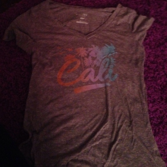 grey ombré Cali lettering shirt with palm trees