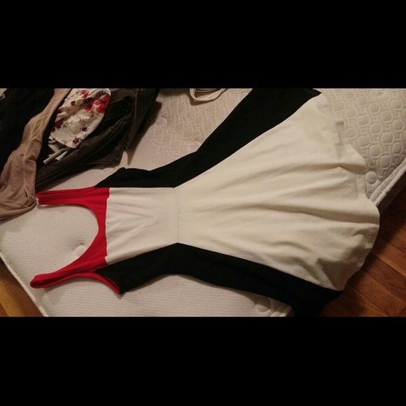 ❌SOLD❌ Express color block skater dress - Picture 2 of 4
