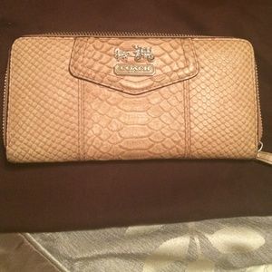 Matching python wallet