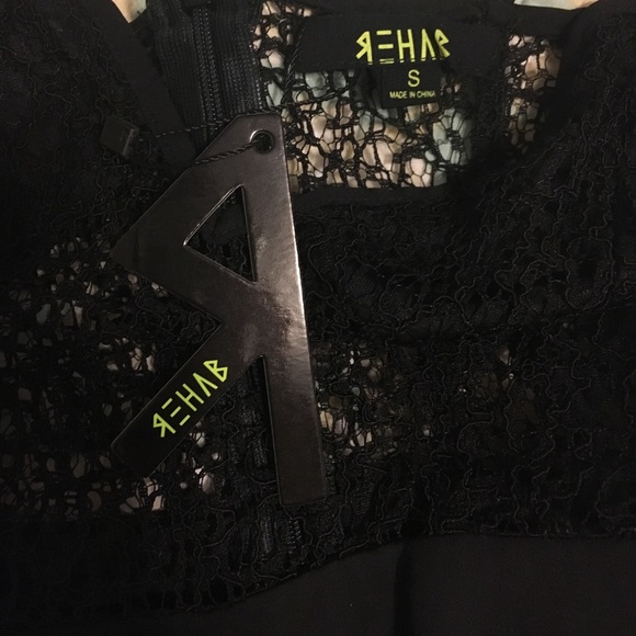 NWT Lacey caged off the shoulder dress BLACK small - Picture 5 of 7