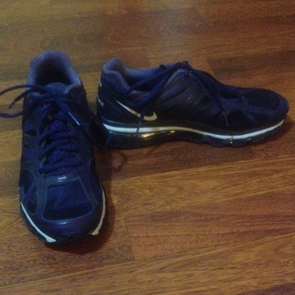 Nike AirMax sneakers