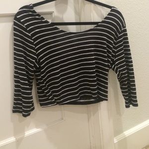 Crop top with half sleeves