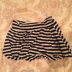 Striped wet seal skirt