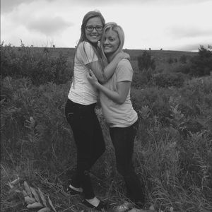 Meet your Posher, Carli