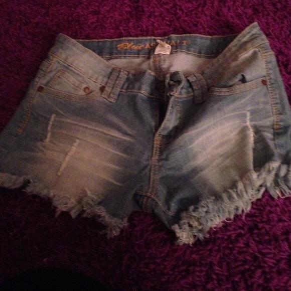 light wash denim short shorts