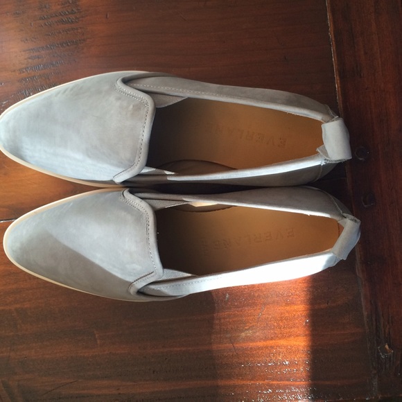 SOLD NEW EVERLANE "Street Shoe" in grey  size 5.5