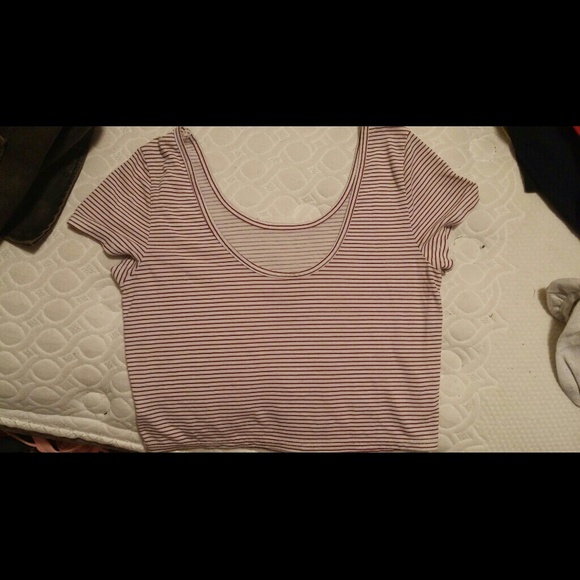 American Eagle Burgundy/Red and White stripe crop - Picture 2 of 3
