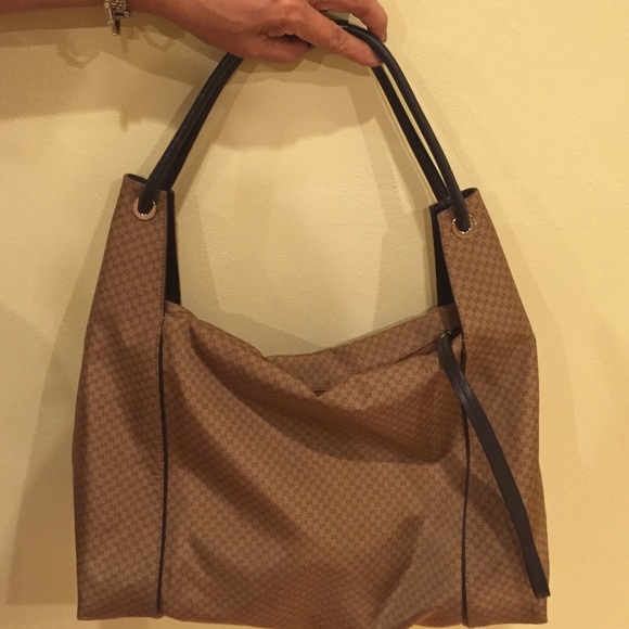 Gucci Shoulder Bag