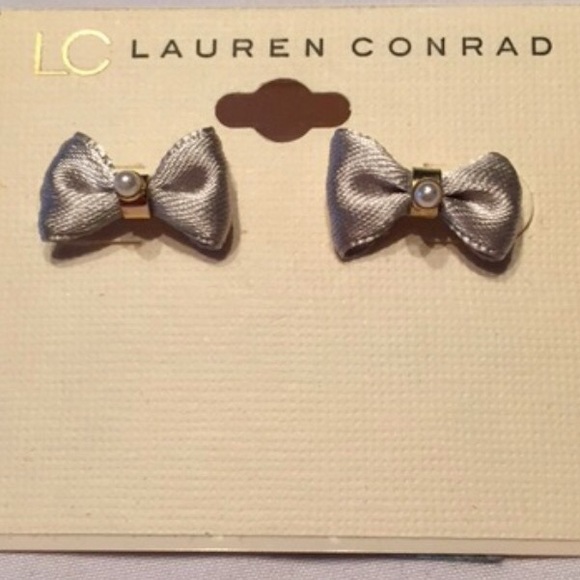 Bow Earrings - Picture 1 of 1