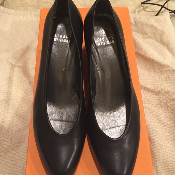 Stuart Weitzman Closed Toe Wedge - Picture 1 of 3