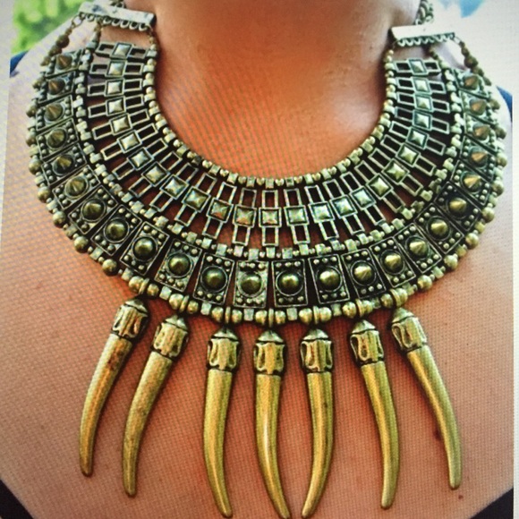 Statement necklace!