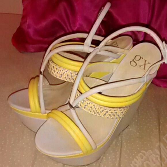Brand new Gwen Stefani wedge heels
