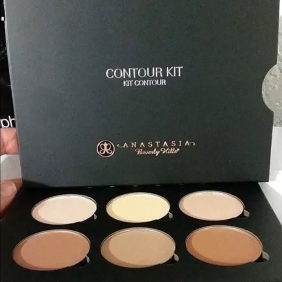 Anastasia contour