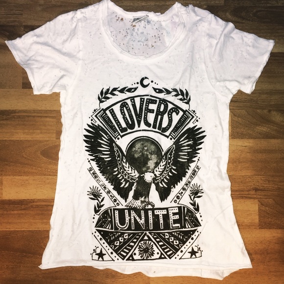 ⭐️New⭐️ Lovers Unite Damaged Style Tee