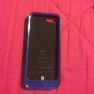 Dark Blue Belkin iPhone 5/5s Charging case