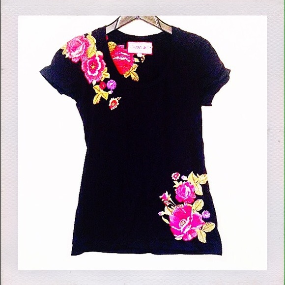 JWLA Tops - JWLA tee: a rare Posh find! NWOT.