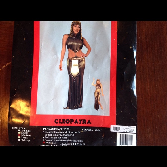 Cleopatra Halloween costume plus wig